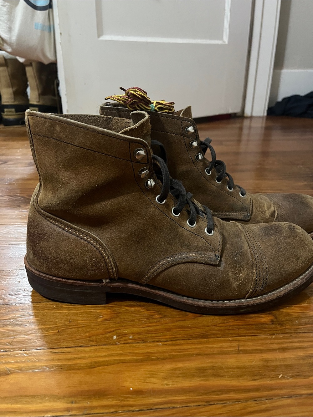 Red Wing Iron Ranger Hawthorne Muleskinner 8113 - Picture 9 of 11